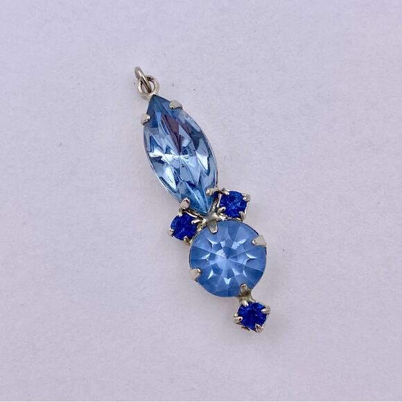 Mid Century Winter Theme Blue Rhinestone Pendant - Picture 2 of 9